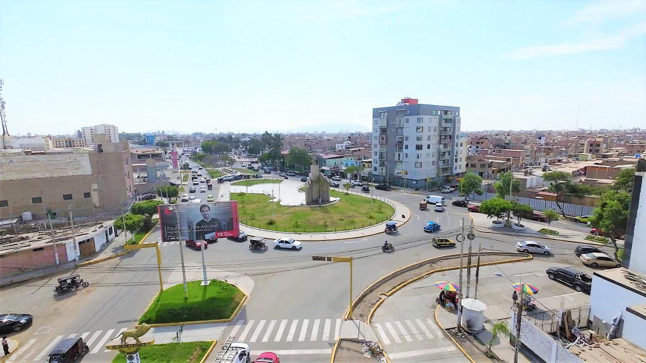 VENTA DE GRAN ALMACÉN EN CHICLAYO
